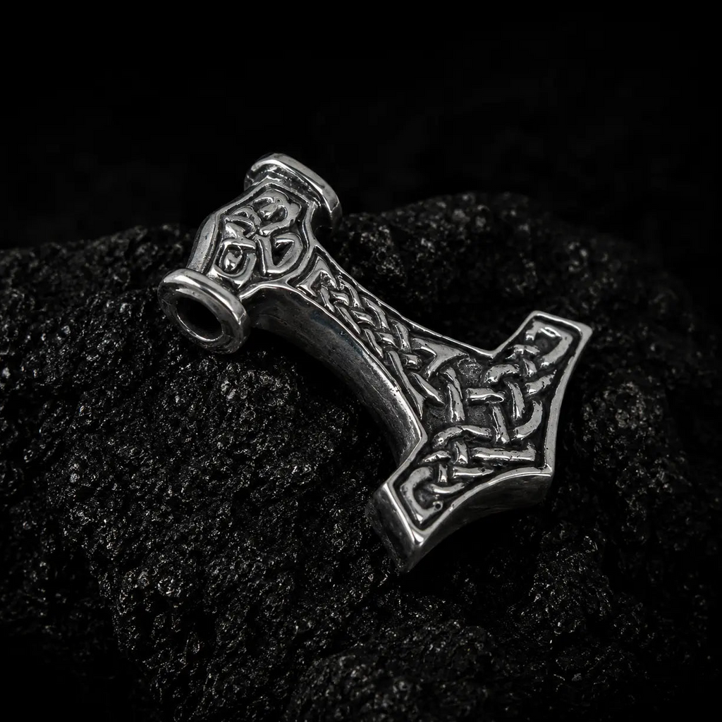 Valhallas Thors Hammer Necklace in Sterling Silver