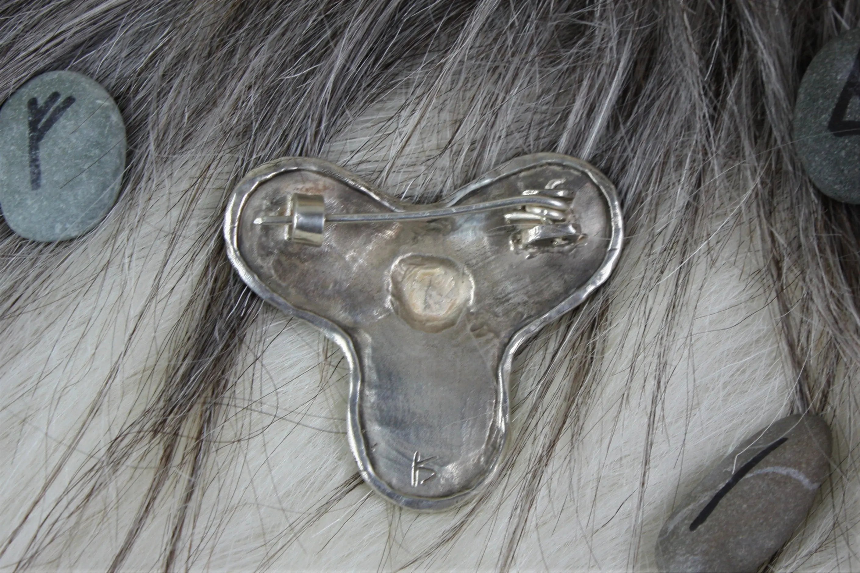 Viking trefoil brooch back view