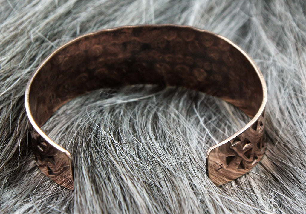 How a stamped Viking bracelet should look at the back