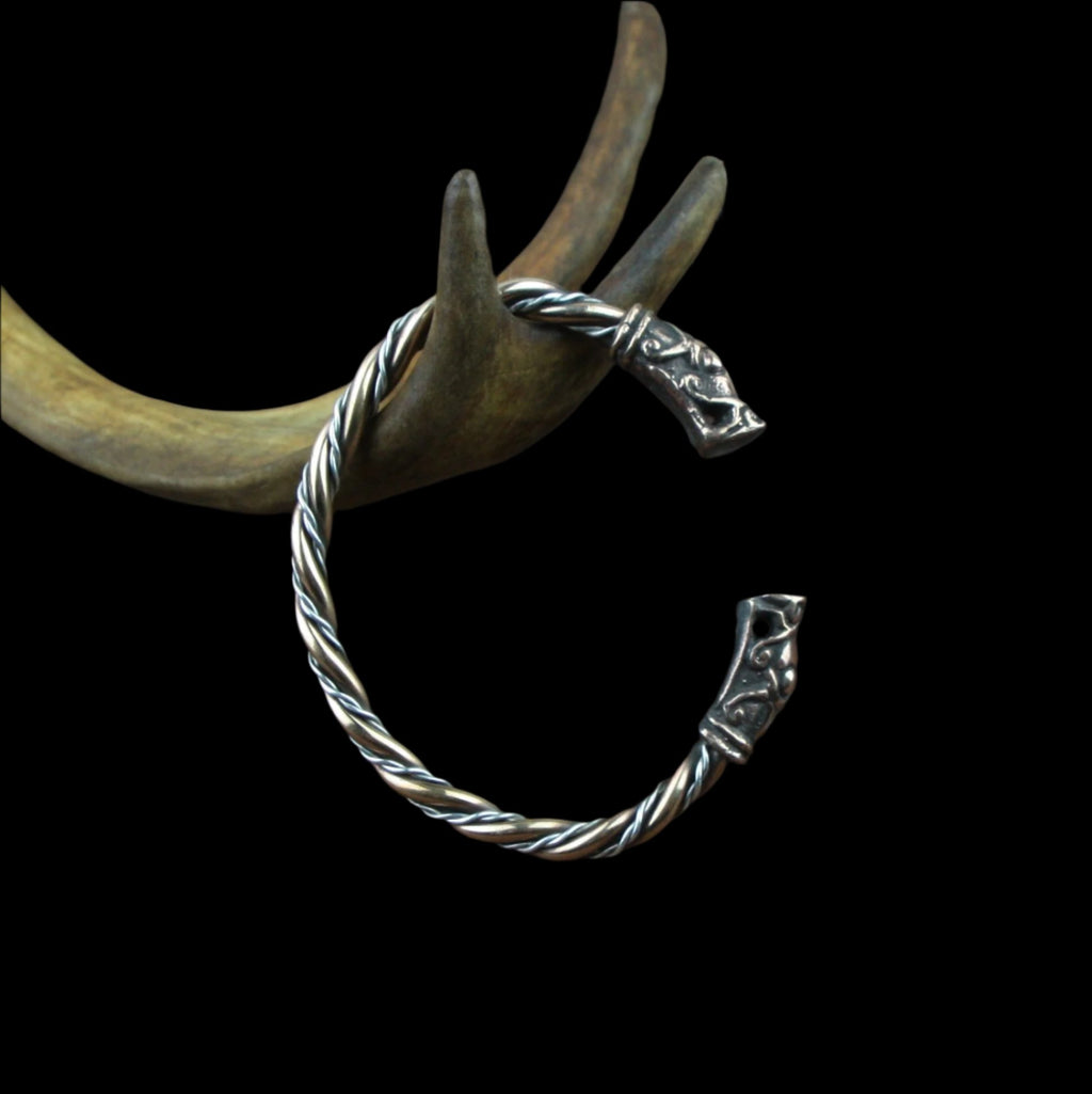 Sigurd Bracelet for a King